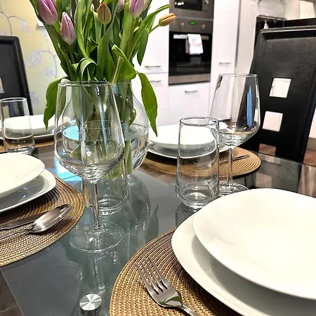Market Apartamento Nové Zámky