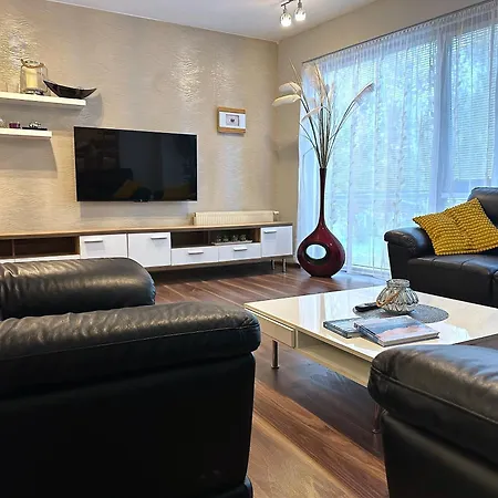 Market Apartamento Nové Zámky