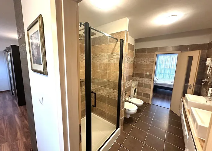 Market * Nové Zámky